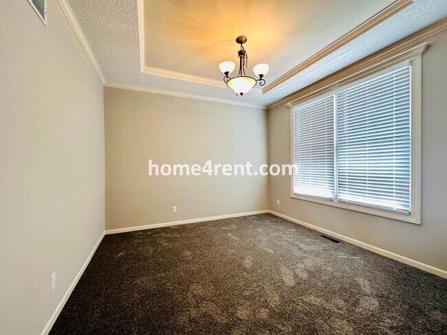 Building Photo - First Floor Primary Bedroom, Stainless Ste...