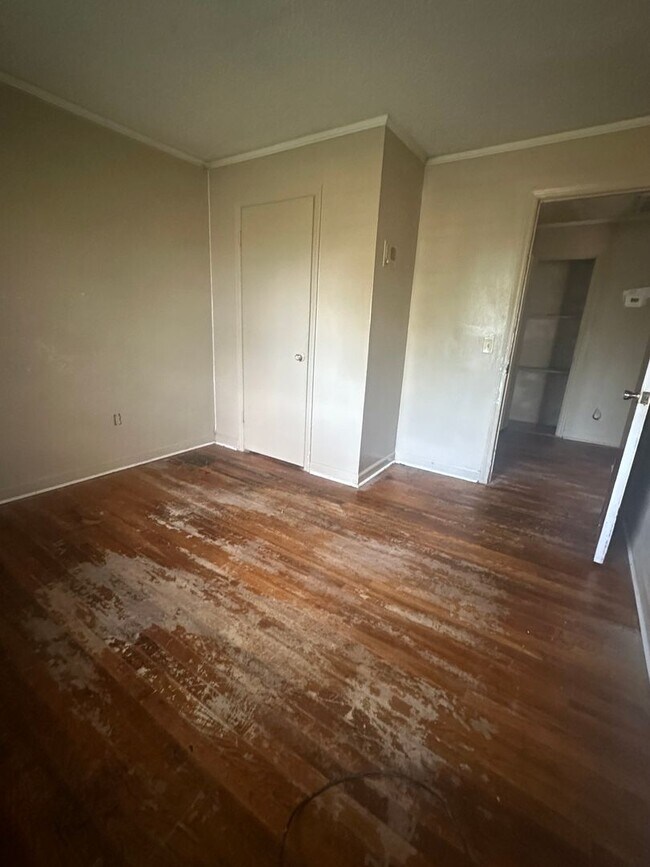 Foto del edificio - 3 Bed 2 Bath Brick House Coming Soon - Und...