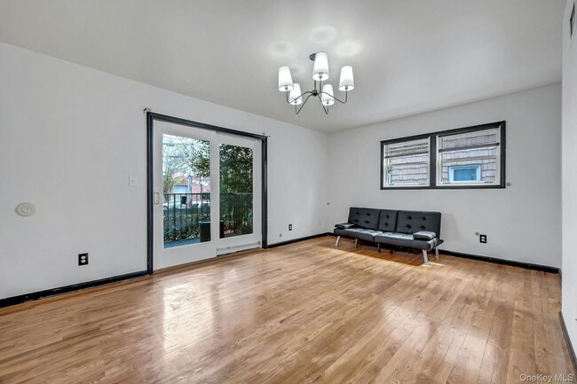 Foto del edificio - 417 City Island Ave
