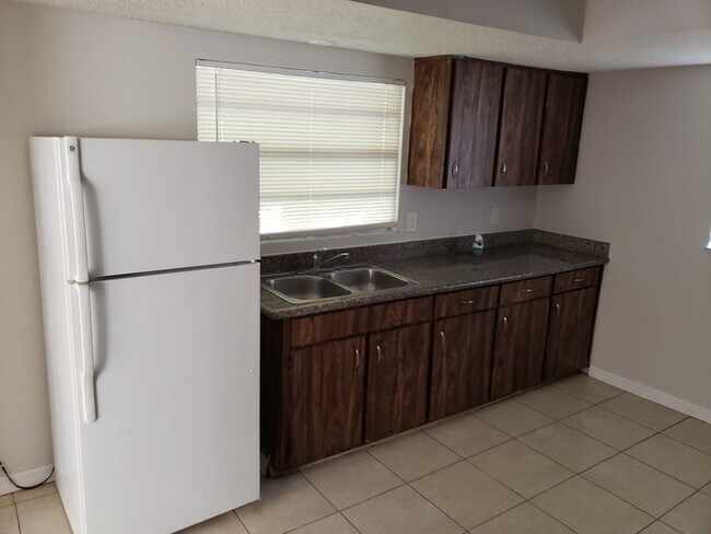 Foto del edificio - 784 Fruitland Dr Deltona FL 32725