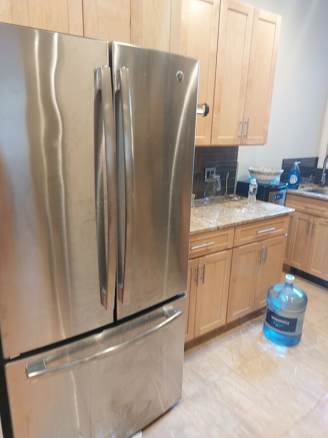 Building Photo - HOT ALLSTON LISTING!!!!