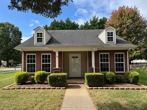 Building Photo - 309 Llewellyn St