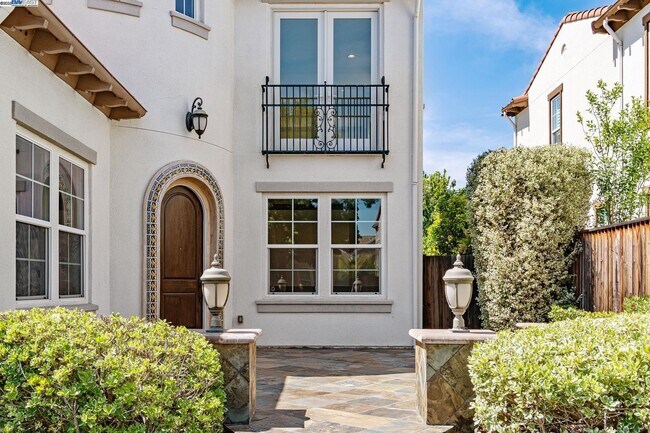 Building Photo - 2131 Chamomile Ct