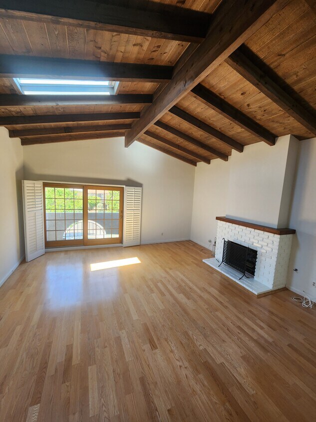 Foto del edificio - 1526 Herrin St