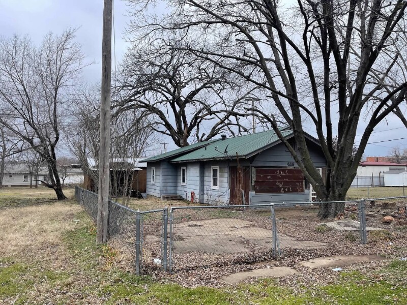 416 S Walnut St, Bristow, OK 74010 House Rental in Bristow, OK