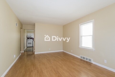 Foto del edificio - 2511 Hood Ave