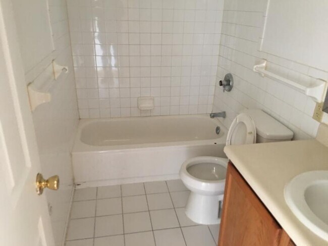 Foto del edificio - 5960 E 42nd Street