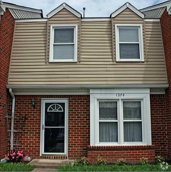 Building Photo - 1374 Battleford Dr