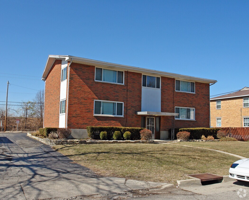 Primary Photo - 323 Firwood Dr
