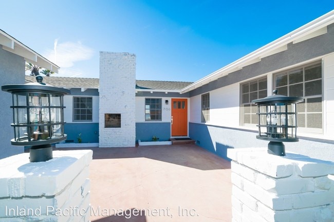 Building Photo - 2 br, 1.5 bath House - 708 Marlita Place
