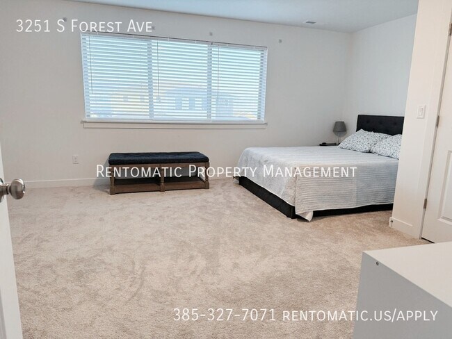 Foto del edificio - 3251 S Forest Ave