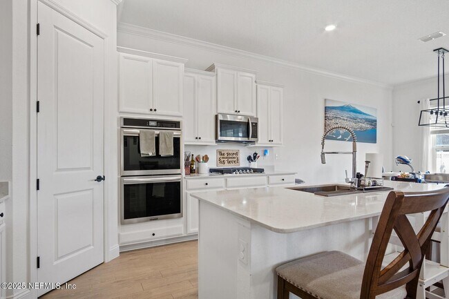 Foto del edificio - 181 Oaklawn Ct