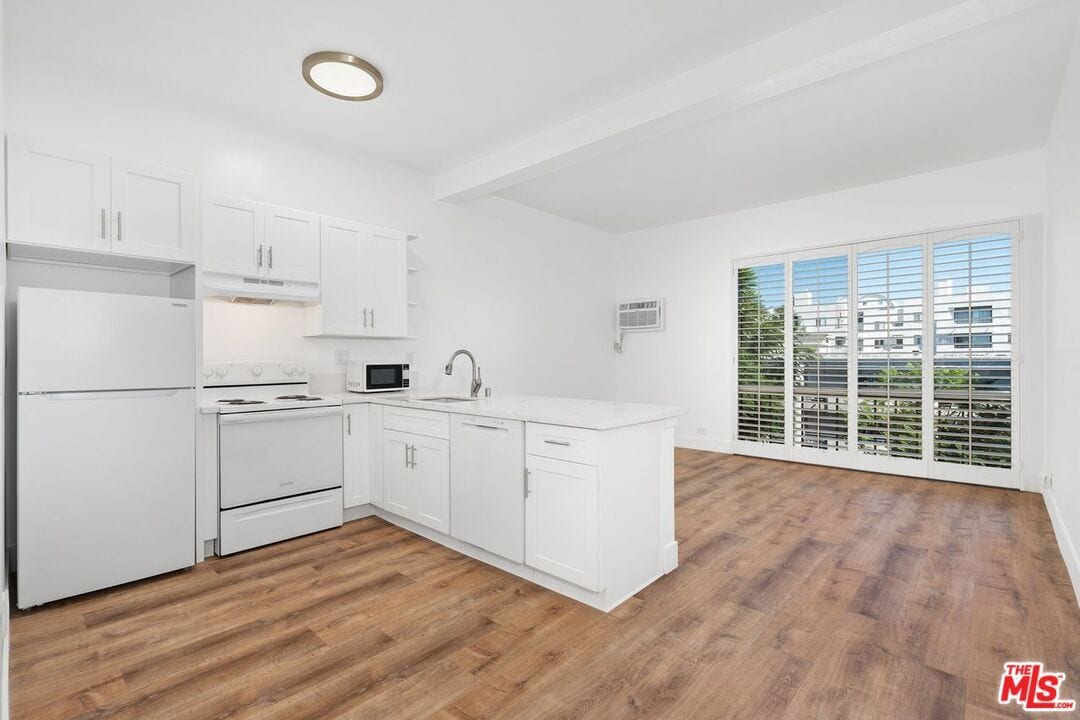 Foto principal - 1440 Veteran Ave