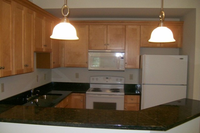 Kitchen - Quarry Hill Apartments