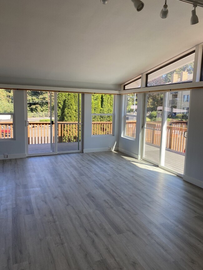 living space - 304 NE 45th St