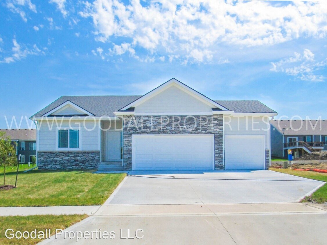 Primary Photo - 4 br, 3 bath House - 16656 Wilden Dr