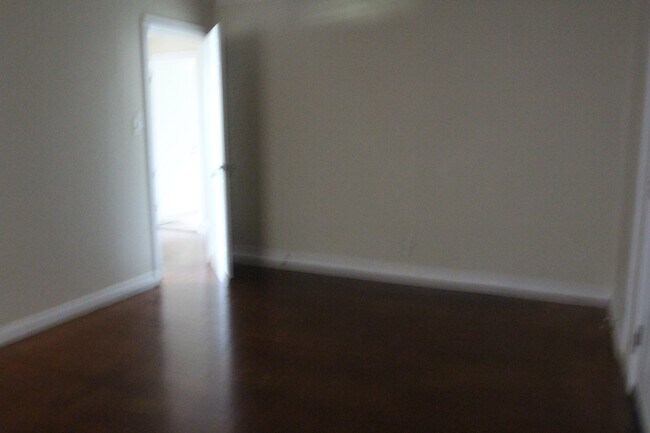 Foto del edificio - 1419 Edgerly Ave