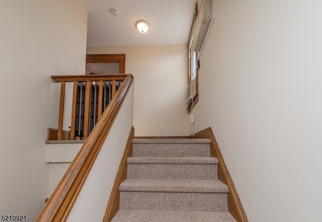 Building Photo - 81 Savoy Pl
