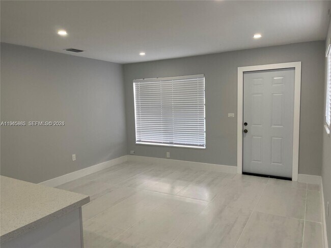 Building Photo - 1541 N 71st Terrace