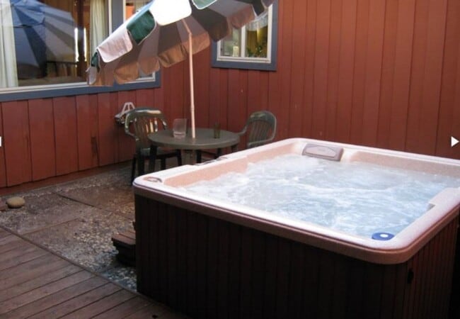 Building Photo - Unique open design,wood beams in all rooms-Very cheery and cozy. Newly remodeled, and newly furni...