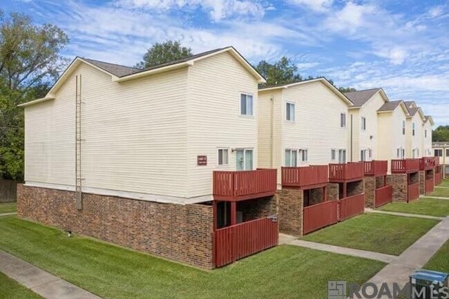 Building Photo - 3484 Cedarcrest Ave
