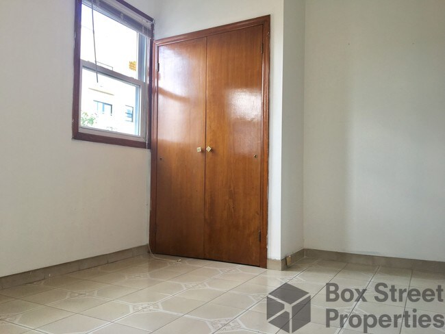 Foto del edificio - 62-42 Forest Ave