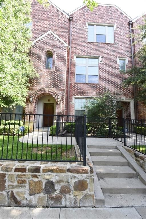Building Photo - 6269 Oram St