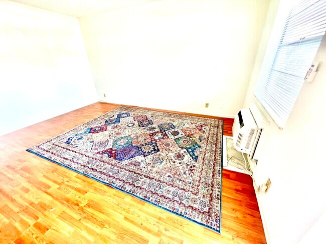 Foto del edificio - 1733 3rd Ave N