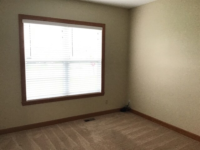 Foto del edificio - 408 Sherman Ln