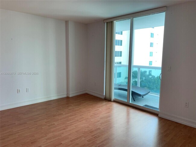 Foto del edificio - 1800 N Bayshore Dr