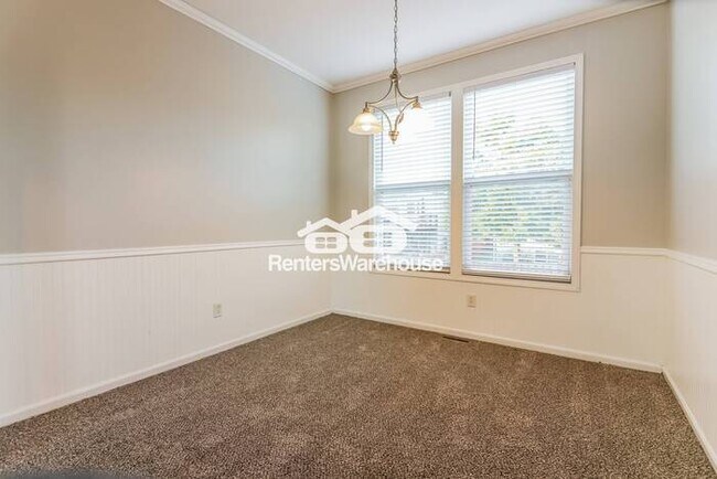 Building Photo - 5 Bed 3.5 Bath in Olathe!  Available NOW!!