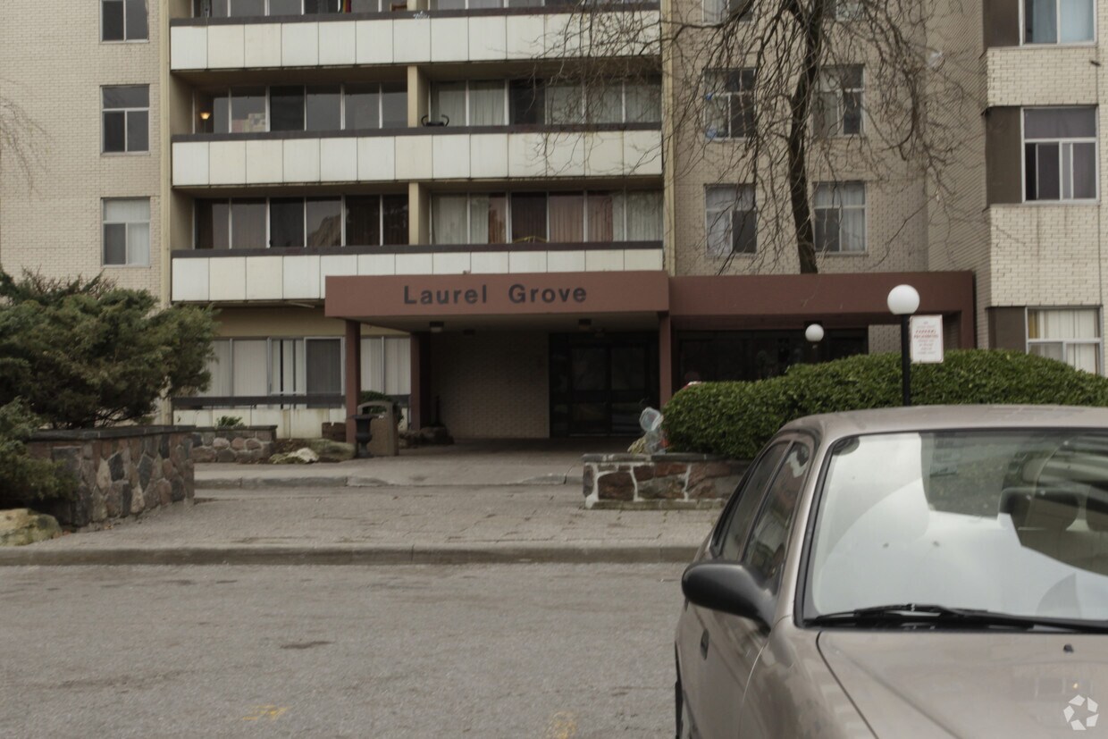Laurel Grove Apartments 25 Parkway Forest Dr Toronto, ON