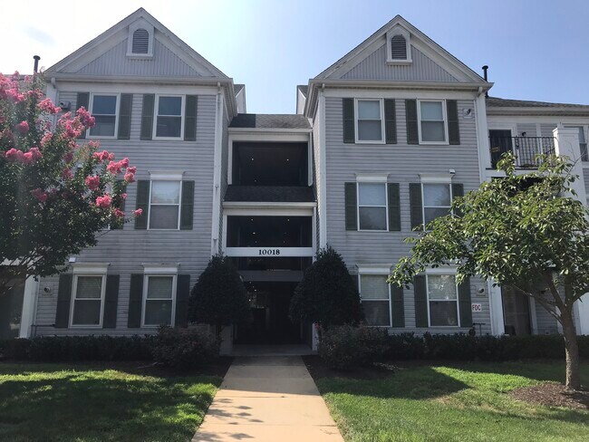 Building Photo - 10018 Vanderbilt Cir