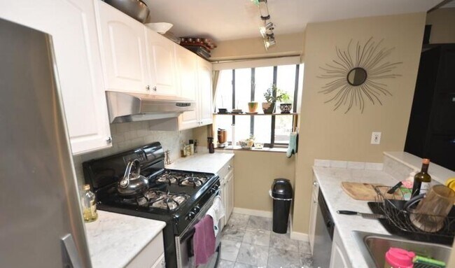 Foto del edificio - 15 N Beacon St