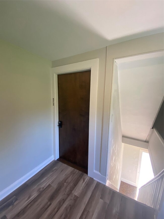 Building Photo - 13 Cozzens Ave