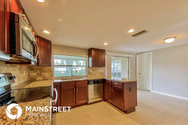 Building Photo - 7750 Cayuga Dr