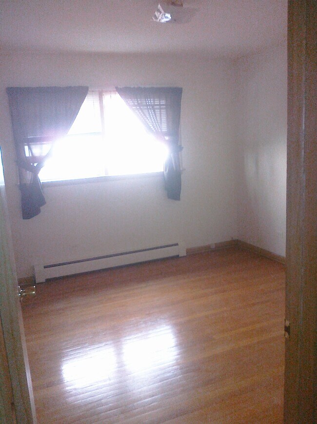Foto del edificio - 5869 N Nagle Ave