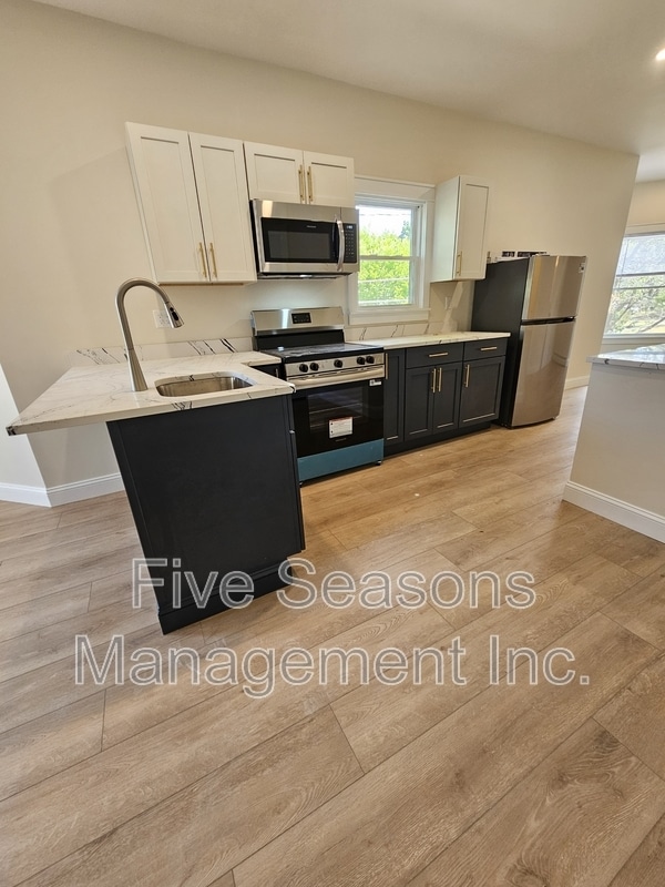 Photo - 75 Loomis St Apartment