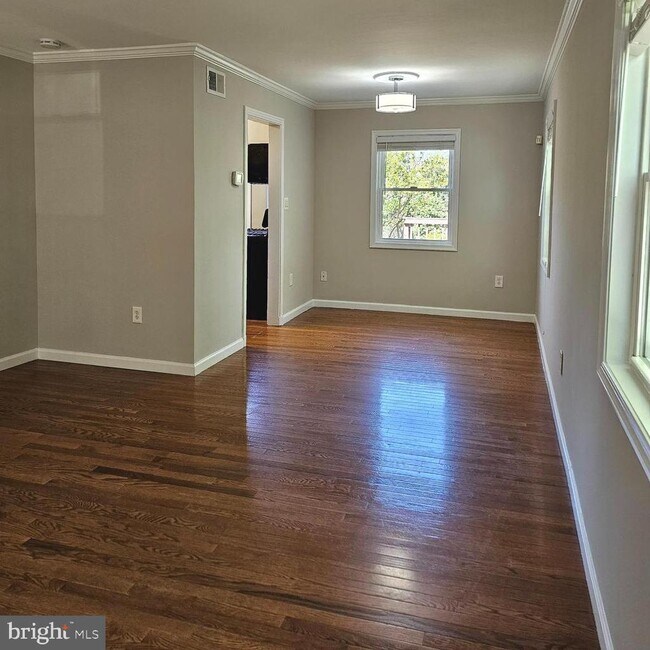 Foto del edificio - 2214 Arlington Terrace