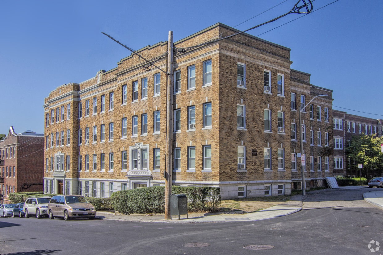 84 Sutherland Rd, Brighton, MA 02135 Apartments in Brighton, MA