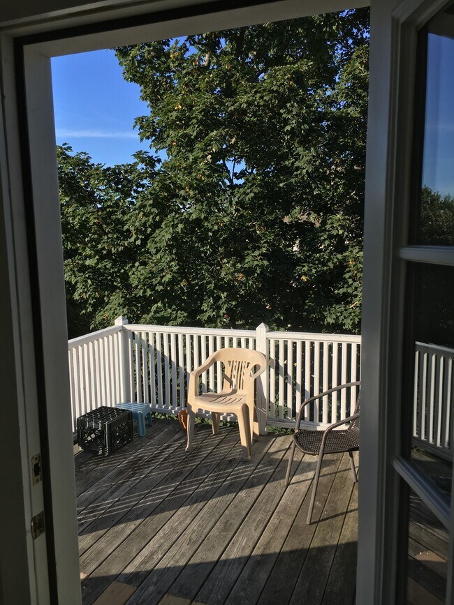 Foto del edificio - 83 Mt Pleasant Ave