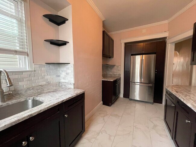 Foto del edificio - 20 Carlton Ave