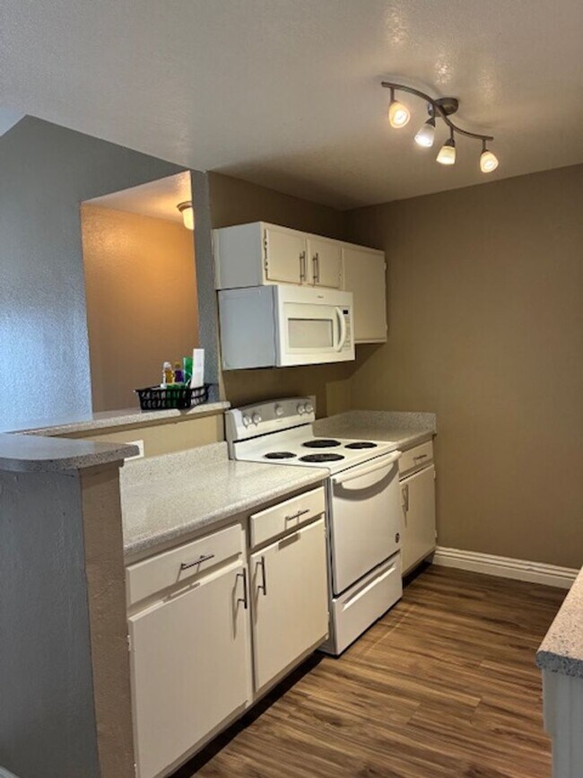 Interior Photo - Mandalay Bay Apartments