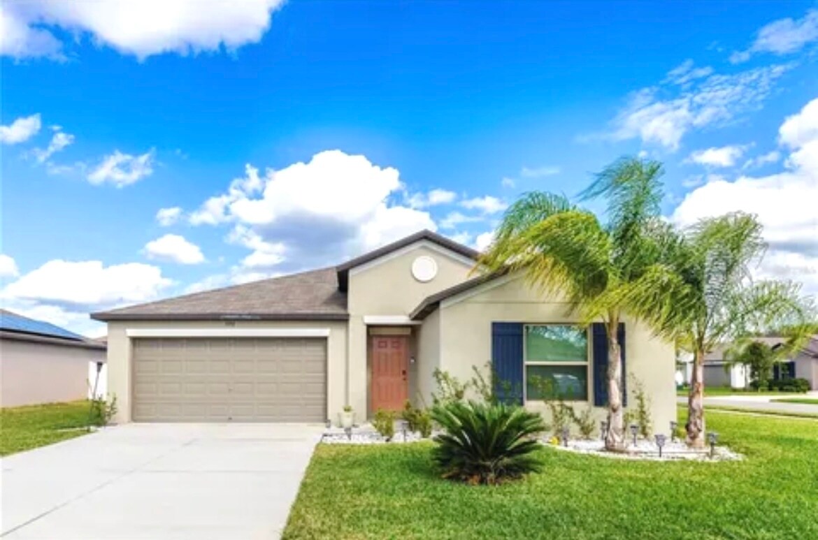 Foto principal - 3010 Lytton Hall Dr