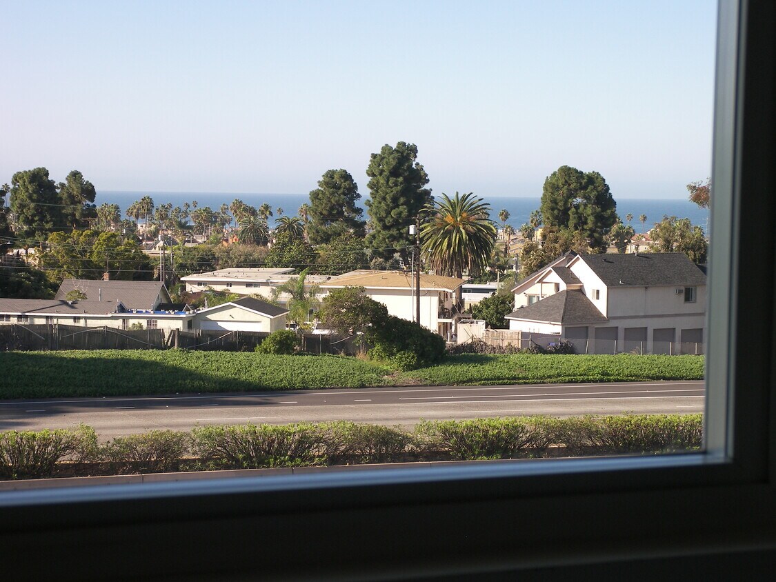 Primary Photo - 765 Harbor Cliff Way