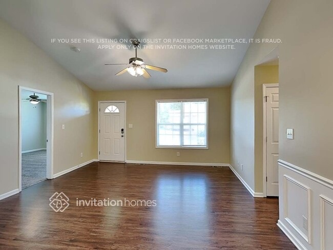 Foto del edificio - 1039 Loch Lomond Cir