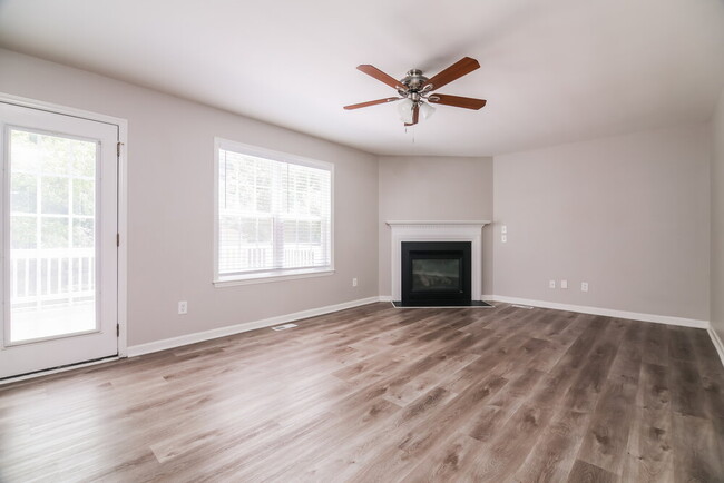 Building Photo - 6532 Austin Creek Dr