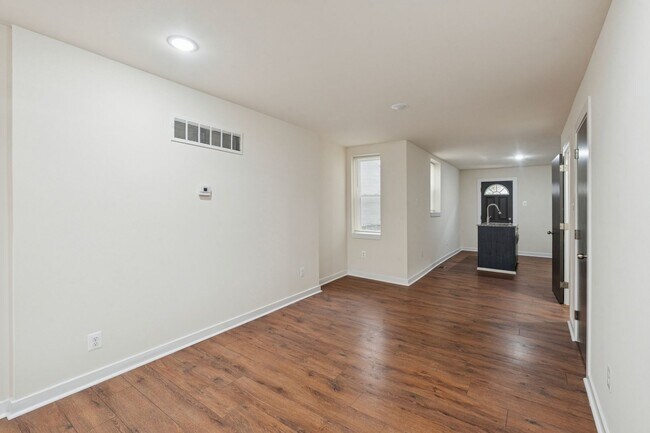 Photo - 1454 N 56th St House