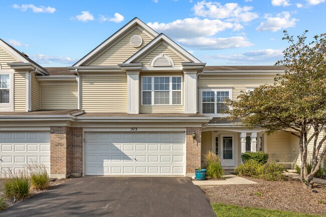 Building Photo - 573 Lancaster Dr
