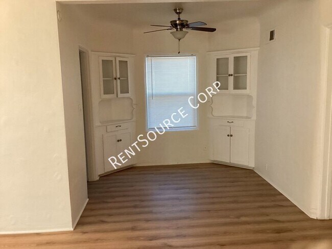 Building Photo - 2 Bedrooms and 1 bath Single Family Home